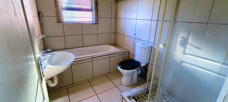 2 Bedroom Property for Sale in Pacaltsdorp Western Cape
